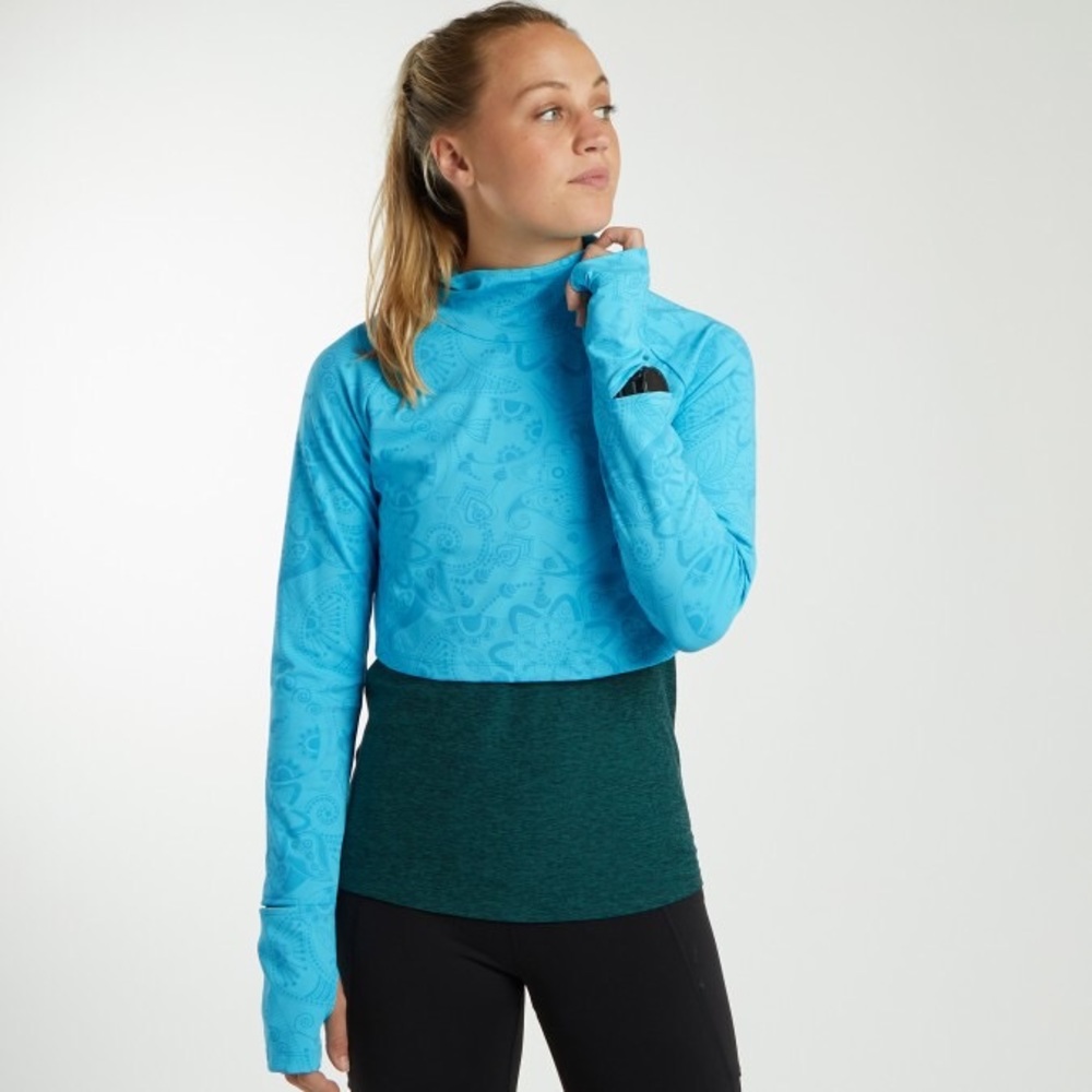 Oiselle Firecracker Reflective Long Sleeve Crop Top with matching Headband